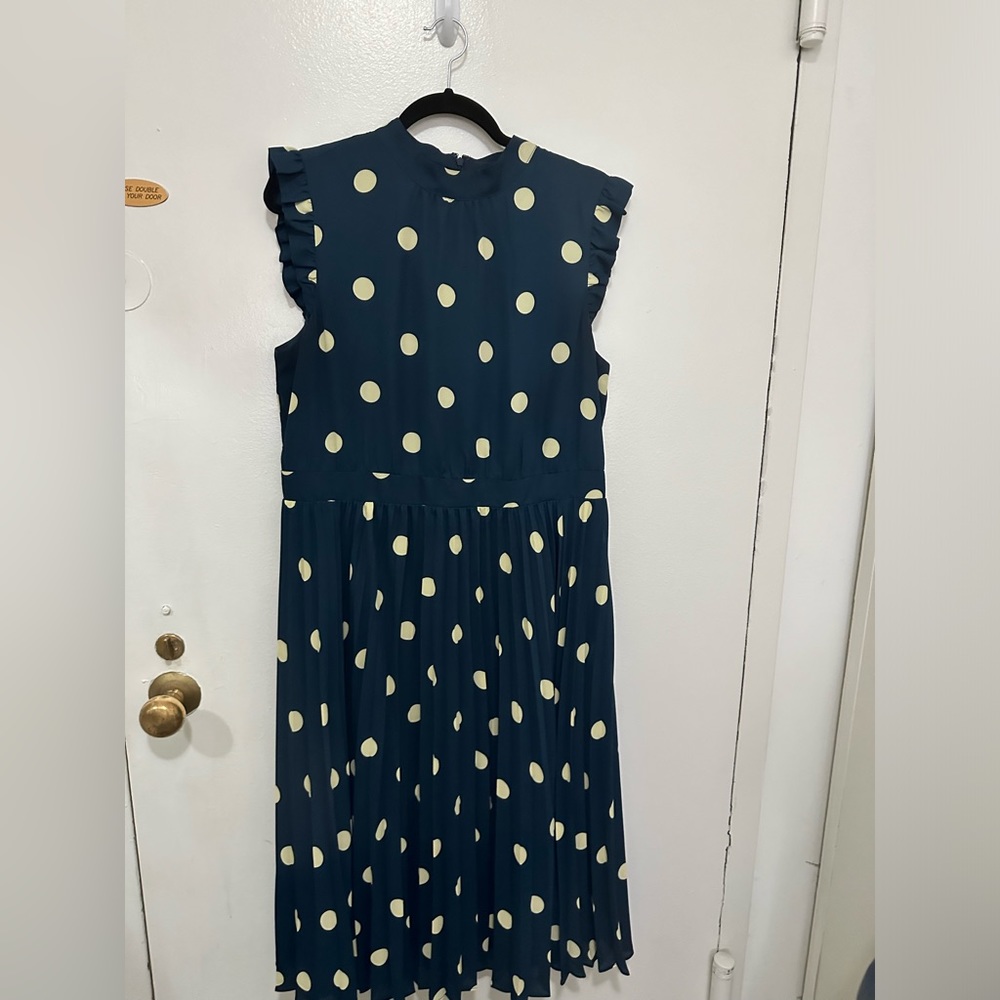 Ann Taylor Ruffle Sleeveless Dress - Poka dots - pleated - size 14 - worn once